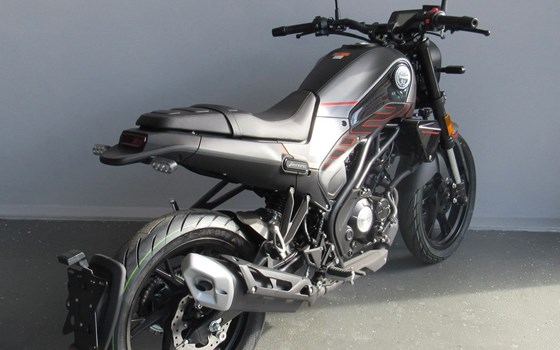 Neufahrzeug Benelli Leoncino 125 - Bild 6