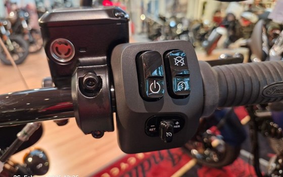 Neufahrzeug Indian Super Chief Dark Horse - Bild 10