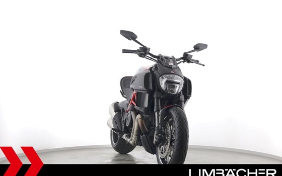 Gebrauchtmotorrad Ducati Diavel Carbon - Bild 11