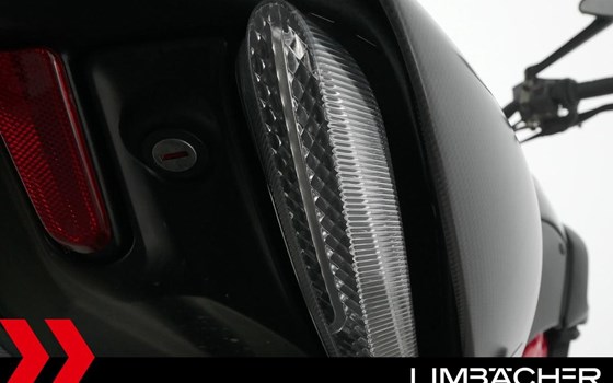 Gebrauchtmotorrad Ducati Diavel Carbon - Bild 17