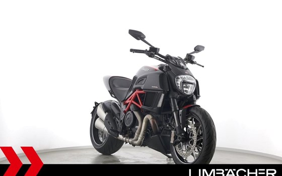 Gebrauchtmotorrad Ducati Diavel Carbon - Bild 2