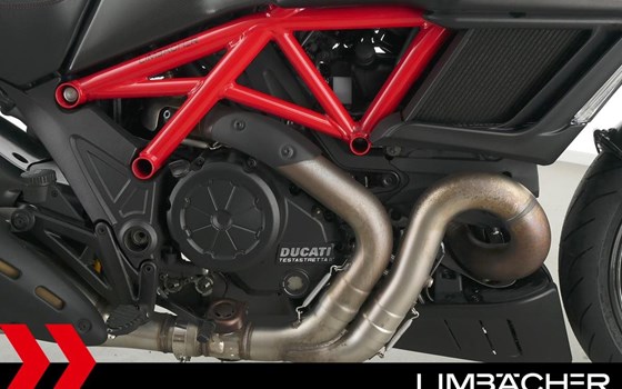 Gebrauchtmotorrad Ducati Diavel Carbon - Bild 23