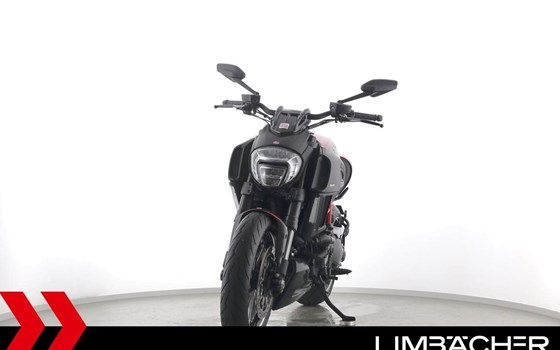 Gebrauchtmotorrad Ducati Diavel Carbon - Bild 3