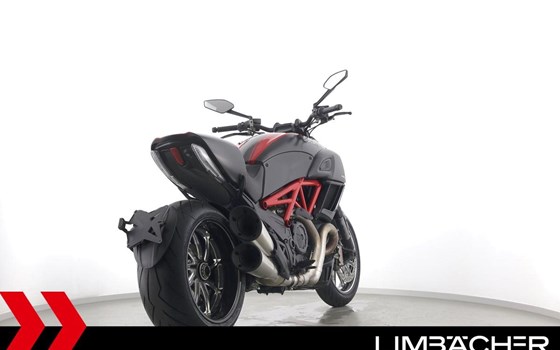 Gebrauchtmotorrad Ducati Diavel Carbon - Bild 8