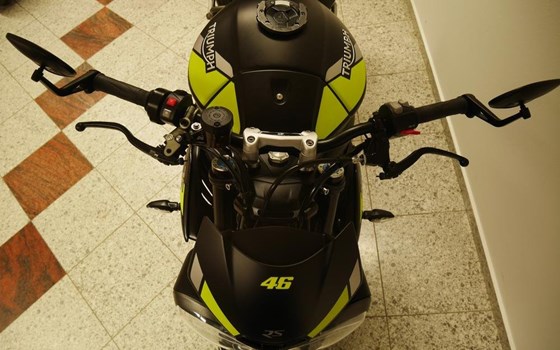 Gebrauchtmotorrad Triumph Speed Triple RS - Bild 16 Gebrauchtmotorrad Triumph Speed Triple RS - Bild 16