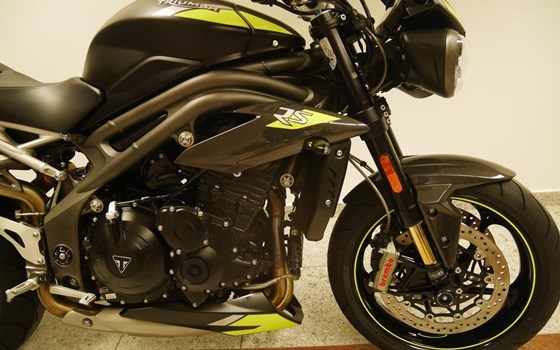 Gebrauchtmotorrad Triumph Speed Triple RS - Bild 15 Gebrauchtmotorrad Triumph Speed Triple RS - Bild 15