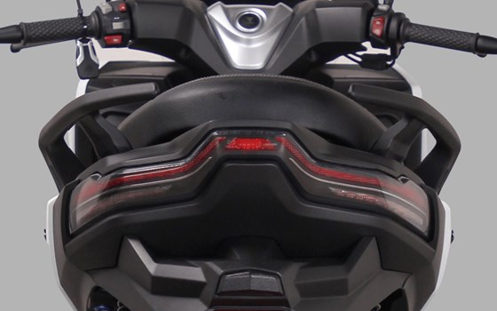 Neufahrzeug Voge SR4 350i ABS - Bild 12