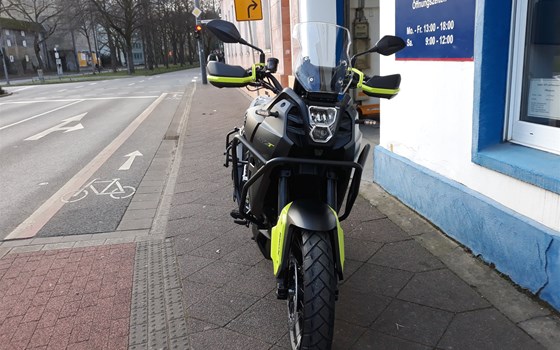 Neufahrzeug QJ Motor SVT 650 X - Bild 11