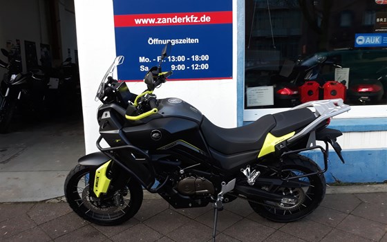 Neufahrzeug QJ Motor SVT 650 X - Bild 2