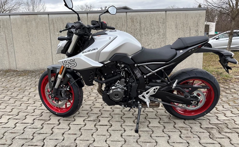 Offer Suzuki GSX-8S Bild 4: Offer Suzuki GSX-8S