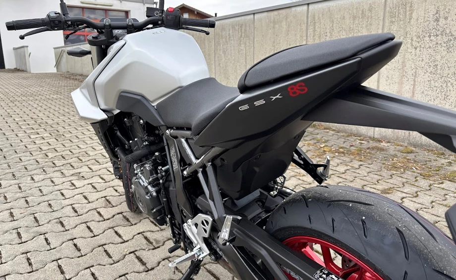 Offer Suzuki GSX-8S Bild 5: Offer Suzuki GSX-8S