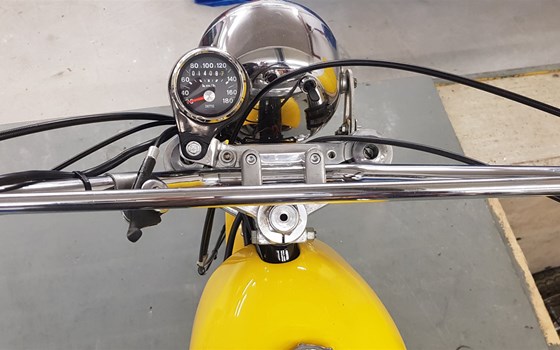 Gebrauchtmotorrad Ducati 450 Desmo - Bild 3 Gebrauchtmotorrad Ducati 450 Desmo - Bild 3