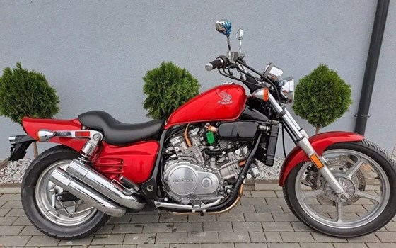 Gebrauchtmotorrad Honda VF 750 C Magna - Bild 1