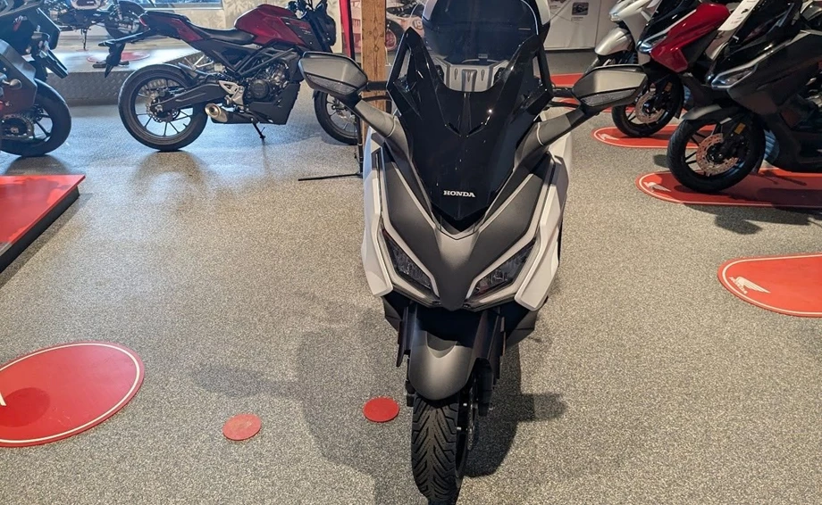 Angebot Honda Forza 125 Bild 3: Angebot Honda Forza 125