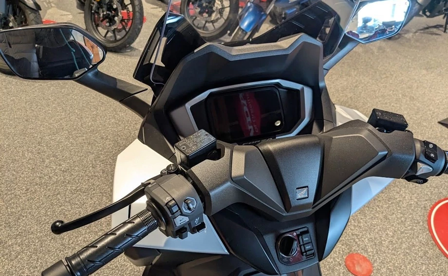 Angebot Honda Forza 125 Bild 5: Angebot Honda Forza 125