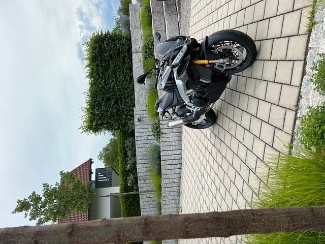 Angebot Aprilia Tuono V4 1100 Factory Bild 10: Angebot Aprilia Tuono V4 1100 Factory