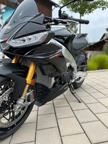 Angebot Aprilia Tuono V4 1100 Factory Bild 3: Angebot Aprilia Tuono V4 1100 Factory