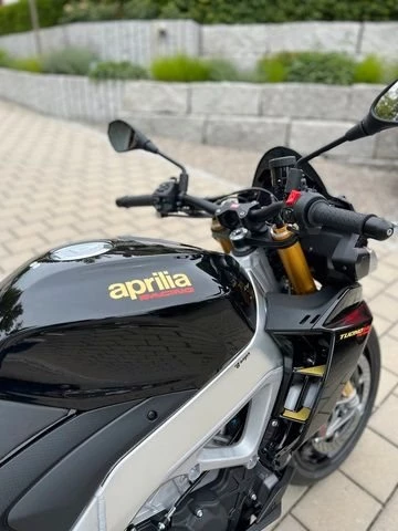 Angebot Aprilia Tuono V4 1100 Factory Bild 4: Angebot Aprilia Tuono V4 1100 Factory