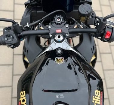 Neufahrzeug Aprilia Tuono V4 1100 Factory - Bild 6