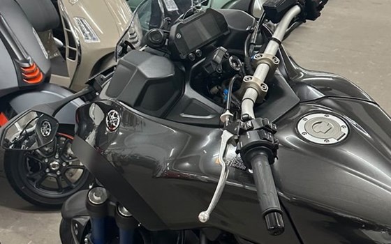 Gebrauchtmotorrad Yamaha Niken - Bild 4