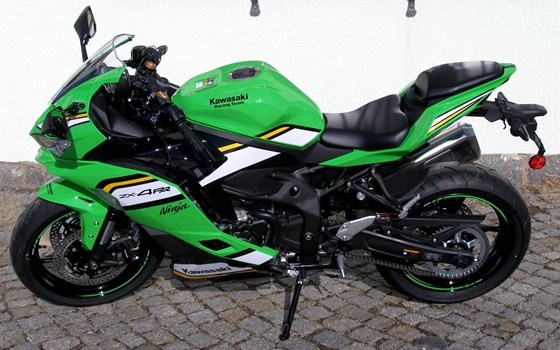 Gebrauchtmotorrad Kawasaki Ninja ZX-4RR - Bild 1