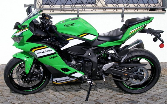 Gebrauchtmotorrad Kawasaki Ninja ZX-4RR - Bild 2