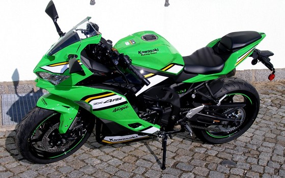 Gebrauchtmotorrad Kawasaki Ninja ZX-4RR - Bild 3