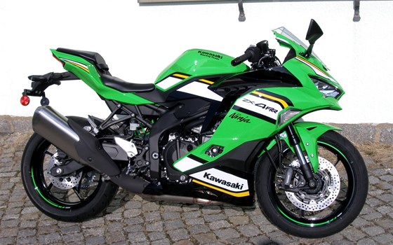Gebrauchtmotorrad Kawasaki Ninja ZX-4RR - Bild 6