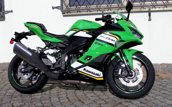 Gebrauchtmotorrad Kawasaki Ninja ZX-4RR - Bild 7