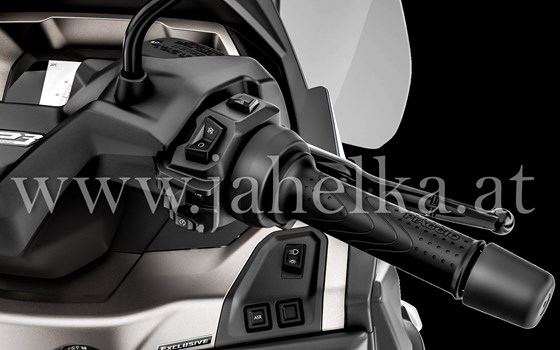 Neufahrzeug Piaggio MP3 530 HPE Exclusive - Bild 7 Neufahrzeug Piaggio MP3 530 HPE Exclusive - Bild 7