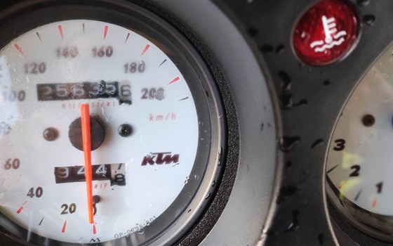 Gebrauchtmotorrad KTM 640 Duke 2 - Bild 8