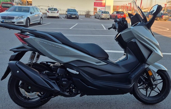 Honda Forza 350