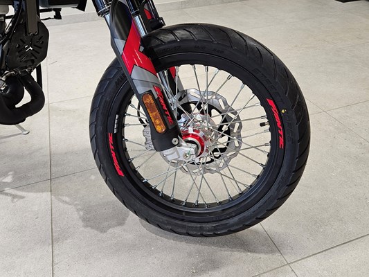 Fantic XM 50 Performance (schwarz rot) - Bild 3