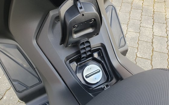 Neufahrzeug Honda Forza 350 - Bild 11