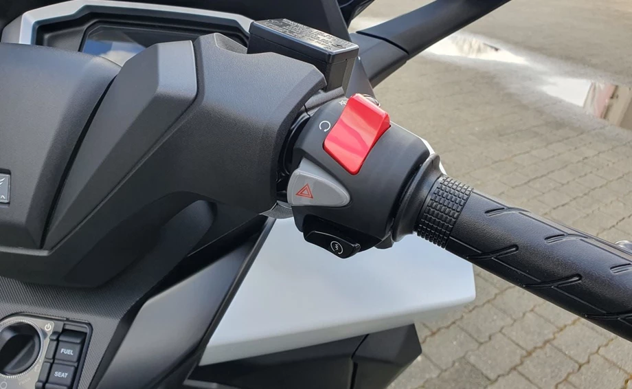 Angebot Honda Forza 350 Bild 9: Angebot Honda Forza 350