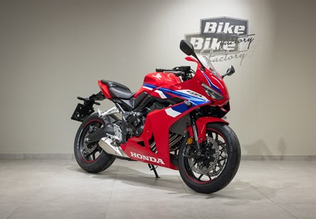 Honda CBR650R (Grand Prix Red)