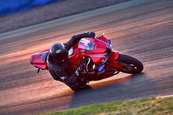 Honda CBR600RR (Grand Prix Red) - Bild 9
