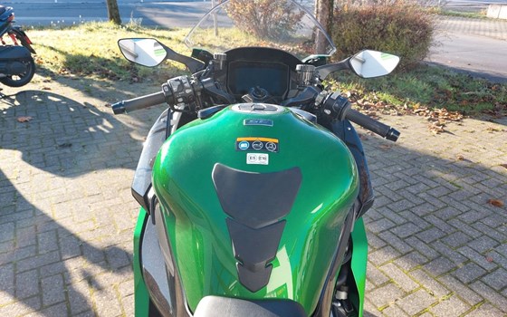 Gebrauchtmotorrad Kawasaki Ninja H2 SX SE - Bild 11