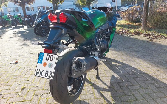 Gebrauchtmotorrad Kawasaki Ninja H2 SX SE - Bild 9