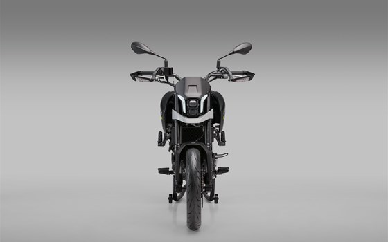 Neufahrzeug Benelli BKX 125 S - Bild 2 Neufahrzeug Benelli BKX 125 S - Bild 2