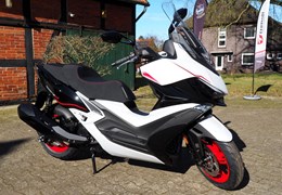 Neumotorrad Kymco XCITING VS 400i TCS ABS