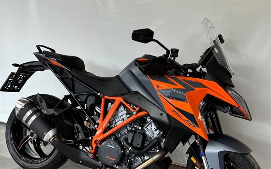 Gebrauchtmotorrad KTM 1290 Super Duke GT - Bild 3 Gebrauchtmotorrad KTM 1290 Super Duke GT - Bild 3