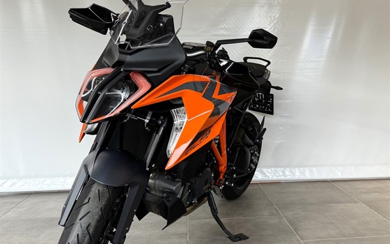 Gebrauchtmotorrad KTM 1290 Super Duke GT - Bild 5 Gebrauchtmotorrad KTM 1290 Super Duke GT - Bild 5