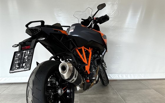 Gebrauchtmotorrad KTM 1290 Super Duke GT - Bild 7 Gebrauchtmotorrad KTM 1290 Super Duke GT - Bild 7