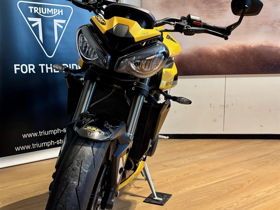 Angebot Triumph Street Triple 765 RS Bild 4: Angebot Triumph Street Triple 765 RS