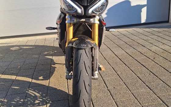Motorrad Occasion Triumph Speed Triple 1200 RS - Bild 8