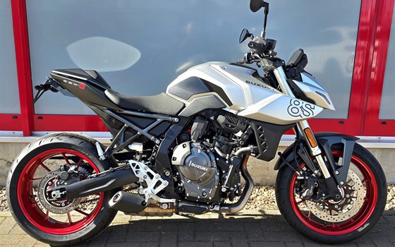 Gebrauchtmotorrad Suzuki GSX-8S - Bild 5