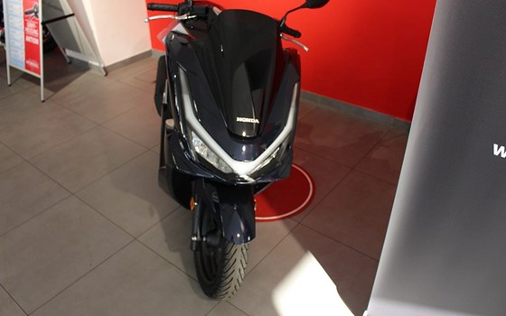 Neufahrzeug Honda PCX125 - Bild 4 Neufahrzeug Honda PCX125 - Bild 4