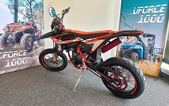 Neufahrzeug Beta RR Motard 2T 50 Track - Bild 4 Neufahrzeug Beta RR Motard 2T 50 Track - Bild 4