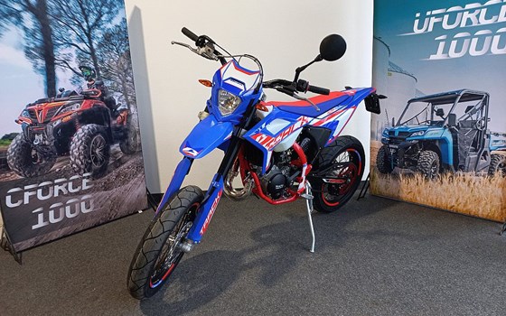 Neufahrzeug Beta RR Motard 2T 50 Track - Bild 1 Neufahrzeug Beta RR Motard 2T 50 Track - Bild 1